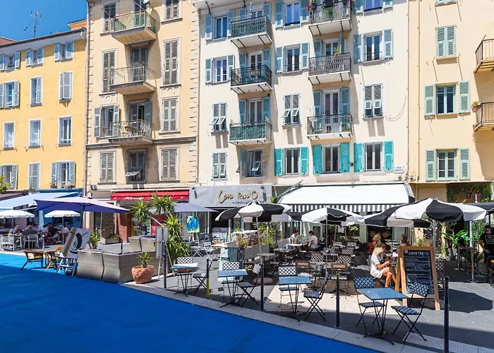 Amazing 3 Bdrs&Garden Place du Pin Parking !
