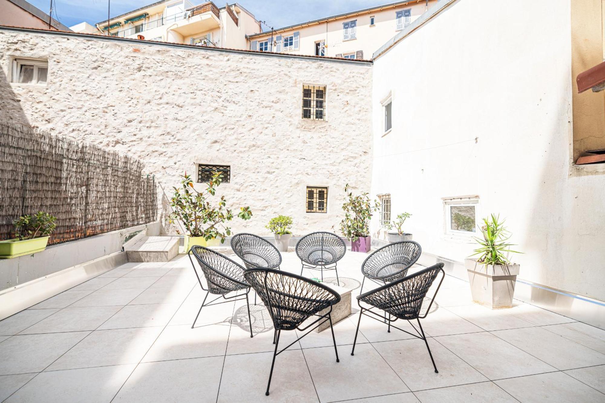 Appartement Amazing 3 Bdrs&garden Place Du Pin Parking !